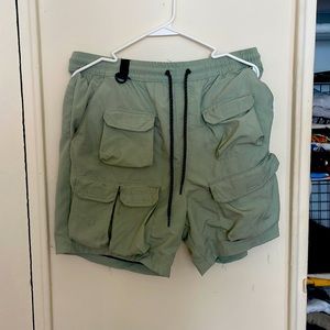 PacSun cargo shorts, sage, green size large